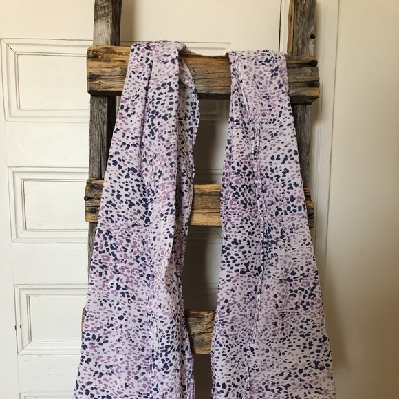 AMERICAN EAGLE Purple Spotted Scarf - Picture 2 of 6